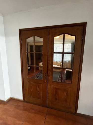 Vende Casa En Ñuñoa Sector Eliecer Parada/ El Bosque
