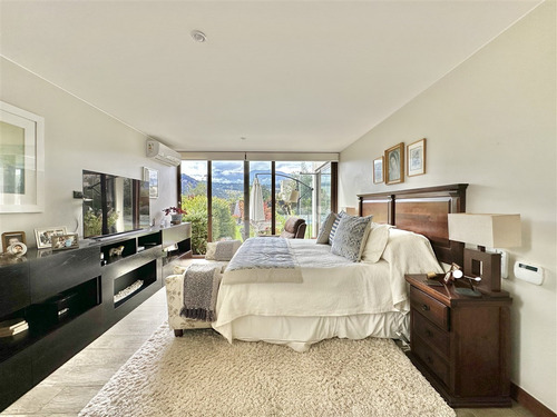 En Condominio: Los Bravos / Craighouse