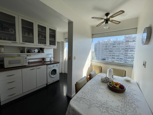 Imagen 11 de 16 de Venta Apartamento 2 Dormitorios Y Servicio - Puerto Del Buceo -