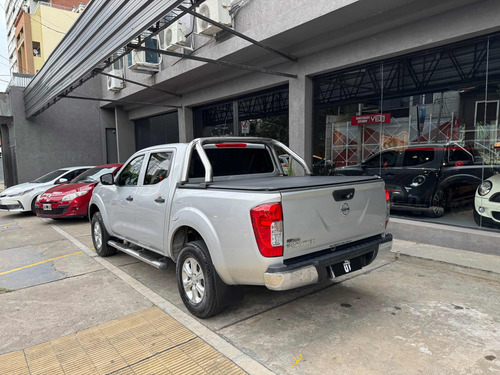 Nissan NP300 2.3 Frontier Se Cd 4x2 Mt