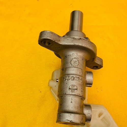 Bomba De Frenos Mazda 2 2017 No 01606064098 Original (Usado)
