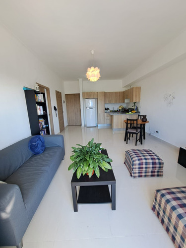 Imagen 3 de 10 de Apartamento Con Vista Al Mar En Venta En Zona Universitaria, A Pocos Pasos Del Malecón, Cerca A Gascue,gazcue