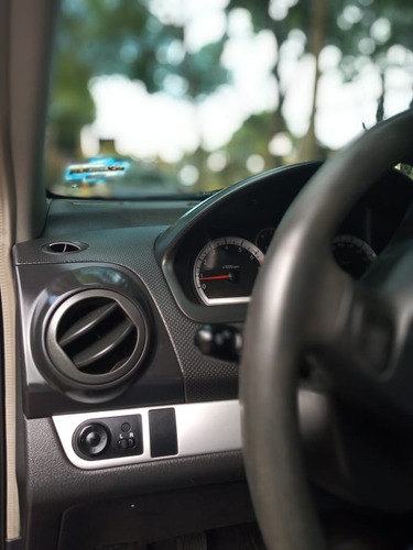 Imagen 4 de 14 de Chevrolet Aveo 1.6 Ltz Mt Sedán