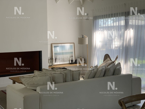 Espectacular Casa En Pinar Del Faro - Jose Ignacio- Ref: 5005