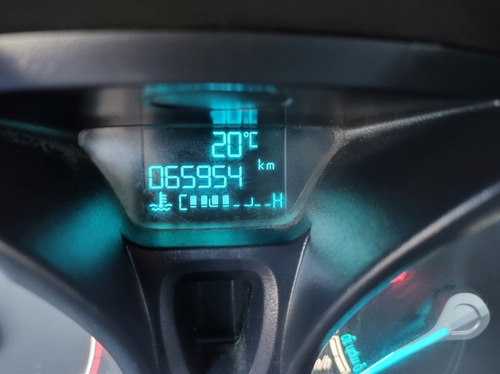 Imagen 13 de 14 de Ford Fiesta Kinetic Design 2015 1.6 S 120cv