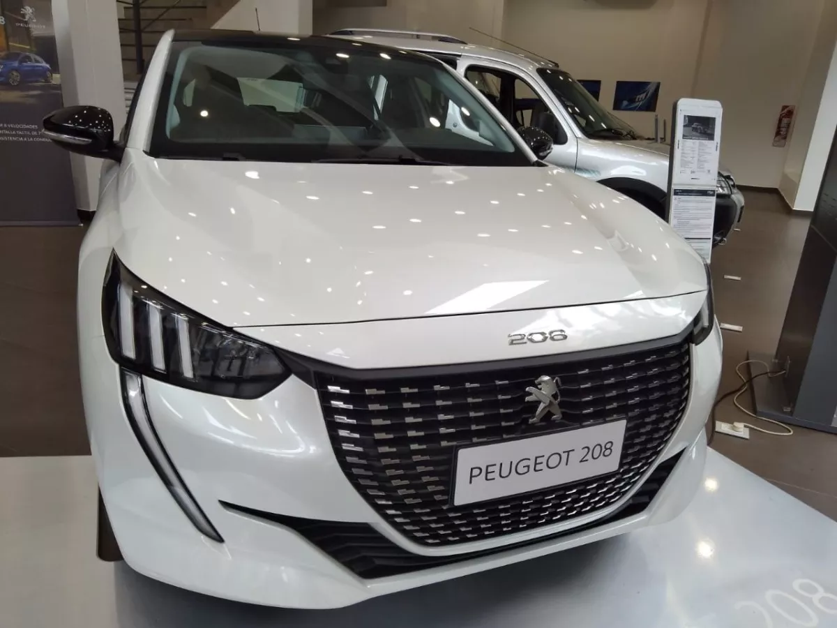 Peugeot 208 1.6l Feline Tiptronic