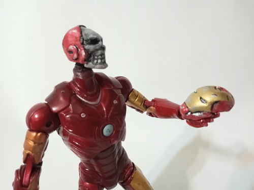 Cuatro Cabezas Custom No Incluye Figura De Iron Man Zombie (Usado)
