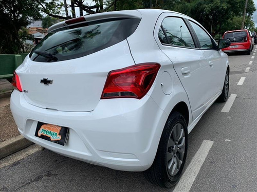 Imagem 4 de 8 de Chevrolet Onix Onix 1.0 Manual