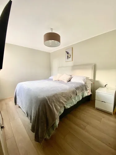 Se Arrienda Moderno Departamento Y Con Excelente Ubicación