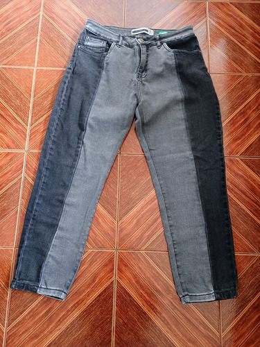 Jeans Americanino. Talla 44.  Solo 1 Vez Utilizado.