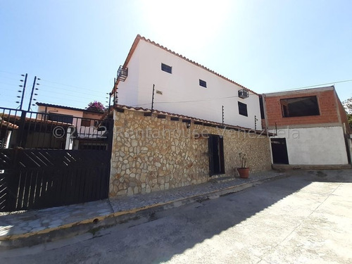 Imagen 1 de 14 de Casa En Venta En Calle Principal Choroni Aragua 22-25596 Irrr
