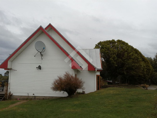 Casa En Venta De 4 Dorm. En Puerto Montt