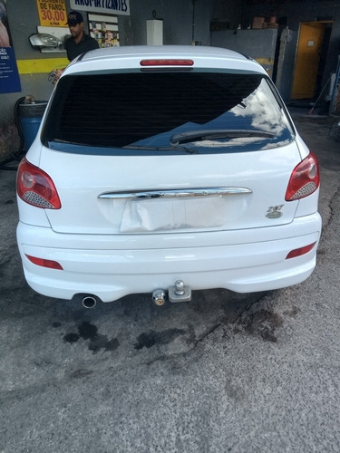 Peugeot 207 2013 1.4 Xr Sport Flex 5p
