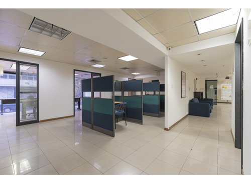 Se Vende Edf Comercial/industrial La Urbina Calle 1 78-25-05