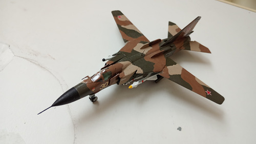 Mig-23ml Flogger 1:72 Italeri Maqueta Armada Completa