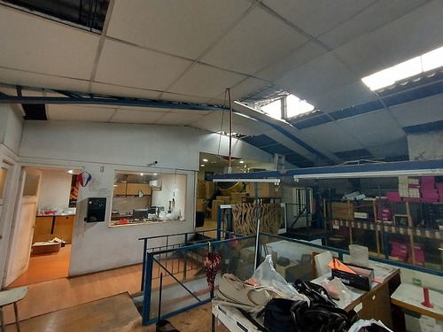 Amplios Espacio Para Bodega, Oficinas O Industria