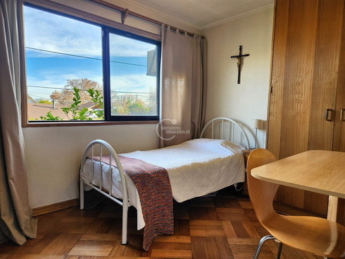 Casa En Venta De 5 Dorm. En Las Condes