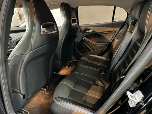 Mercedes-Benz Classe GLA 1.6 Advance Turbo Flex 5p