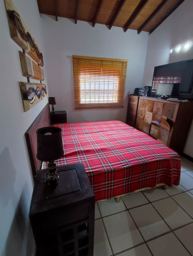 Imagen 15 de 25 de Apartamento Tipo Cabaña Con Atico Y Patio Grande Conjunto La Marina