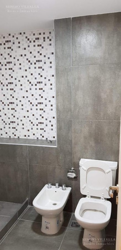 Imagen 10 de 17 de Departamento De Dos Dormitorios En Venta En Rosario