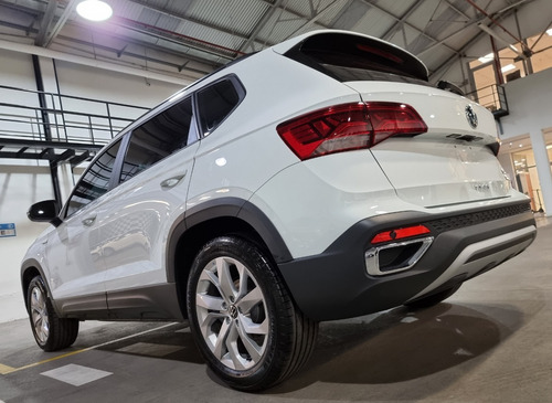 Imagen 6 de 25 de Volkswagen Taos Comfortline 0km My 23 Dcolores