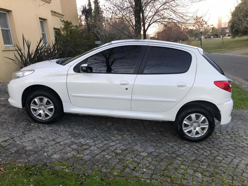 Peugeot 207 2015 1.4 Active 75cv