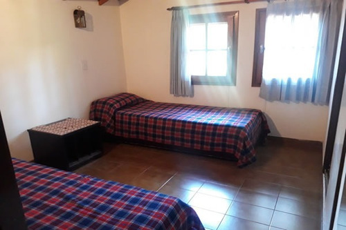 Imagen 27 de 30 de Importante Chalet En Dos Niveles Ubicado En Zona Norte Muy Luminoso