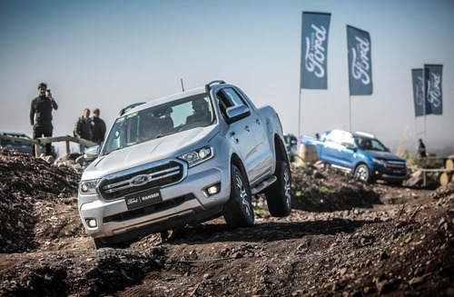 Imagen 4 de 8 de Ford Ranger Limited 4x4 At 0km 2021 Congela Precio!!!