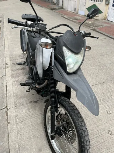 Akt Ttr 200 Modelo 2018 Soat 15-11/2025 Tecno 30-10/2025 L