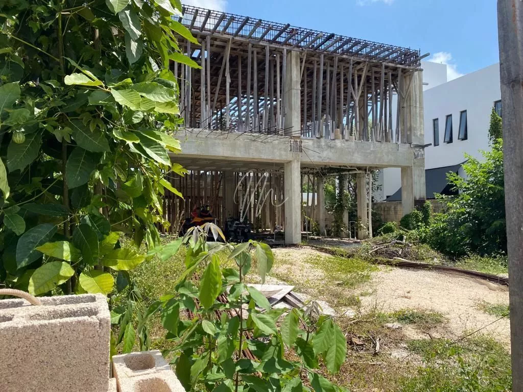 Venta De Terreno Con Avance De Construcción En Cancun Lagos