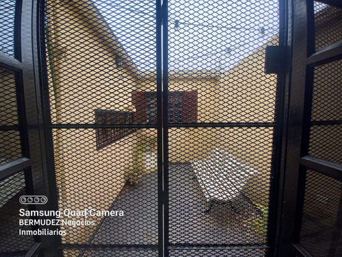 Venta En Block Casa De 3 Amb + 2 Locales Comerciales Sobre Importante Avenida De Mar Del Tuyu 79 Entre 11 Y 12