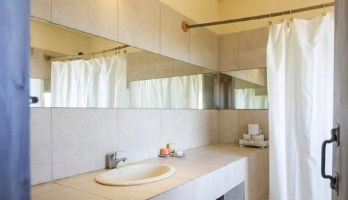 Casa En Alquiler Por Temporada De 4 Dormitorios En Punta Piedras (ref: Bpv-7029)