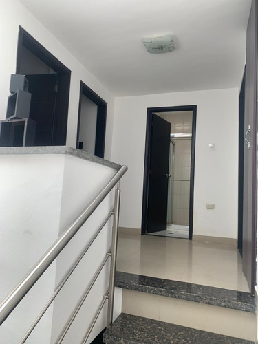 Imagen 10 de 14 de Venta Espectacular Townhouse Lomas Del Este