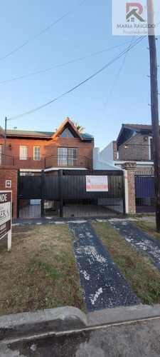 Casa En Venta En Ituzaingó, G.b.a. Zona Oeste