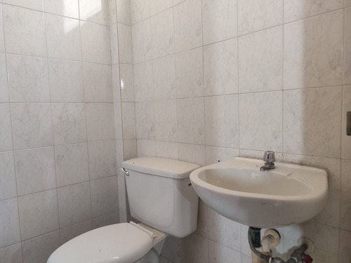 Imagen 7 de 12 de Jorge Sayegh Vende Local En Residencias Pascal.