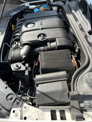 Volkswagen Jetta 2.5 Style Active 5vel B A Mt