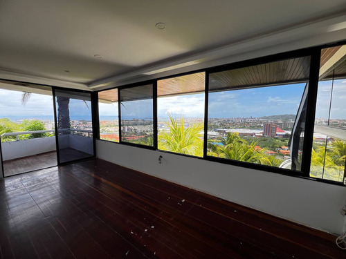 Inmueble De Lujo En La Isla De Margarita, Paraíso I, Pampatar. Casa En Obra Blanca