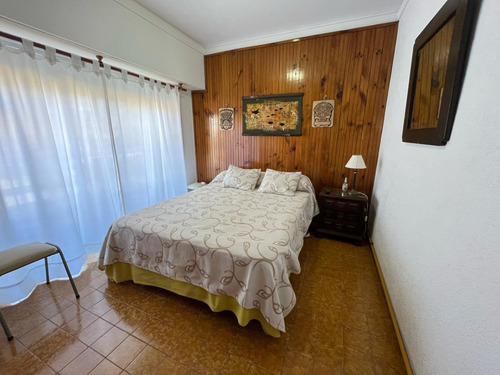 Magnifico Departamento Tres Ambientes Con Cochera Y Gas Natural A Metros Del Mar En Venta En Villa Gesell