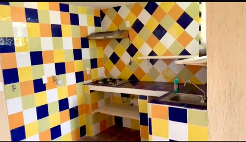 Corregidora Qro., Departamento, Recién Remodelado Con Piso Y Azulejo En Baño Y Cocina, Listo Para Usar Con Protecciones Ubicado En El Tercer Piso