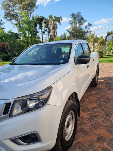 Nissan Frontier 3.2 Cabina Doble 4x2 Con Cámara Trasera Y Pa