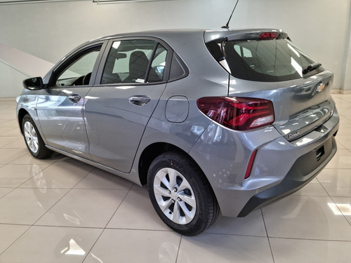 Imagen 2 de 15 de Chevrolet Onix Lt Tech 5p
