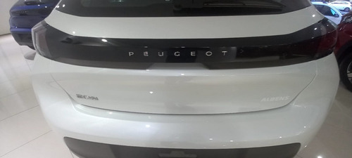 Imagen 9 de 23 de Peugeot 208 Allure Pack 1.6 Tiptronic 2023