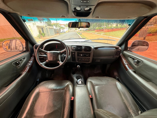Chevrolet S-10 2.4 MPFI EXECUTIVE 4X2 CD 8V FLEX 4P MANUAL
