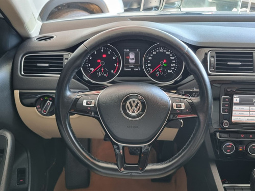 Volkswagen Jetta 2.0 4P TSI HIGHLINE 211 CV AUTOMÁTICO