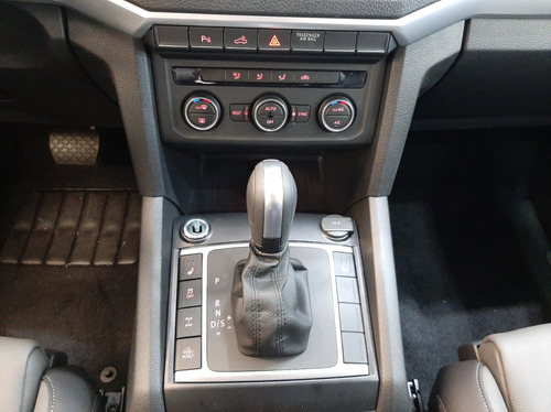 Imagen 12 de 25 de Volkswagen Amarok Highline 4x4 At Automatica Autotag 2023 Vw