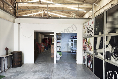 Bodega En Venta En Santa Rosa Jauregui A Solo 50 Metros De Paseo De La República