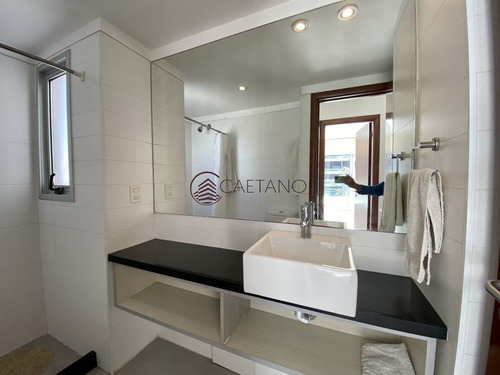 Imagen 8 de 14 de Apartamento A Pasos Del Puero.