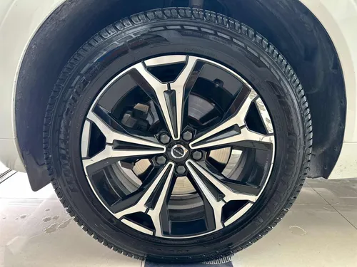 Camioneta Volvo Xc60 2022 Mild-hybrid Crystal White 35000 Ki