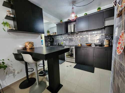 Se Vende Apartamento En El Parral Planta 100% Valencia