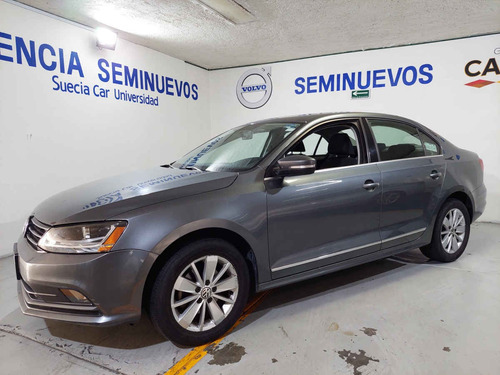 Imagen 2 de 15 de Volkswagen Jetta 2017 4p Comfortline L5/2.5 Man